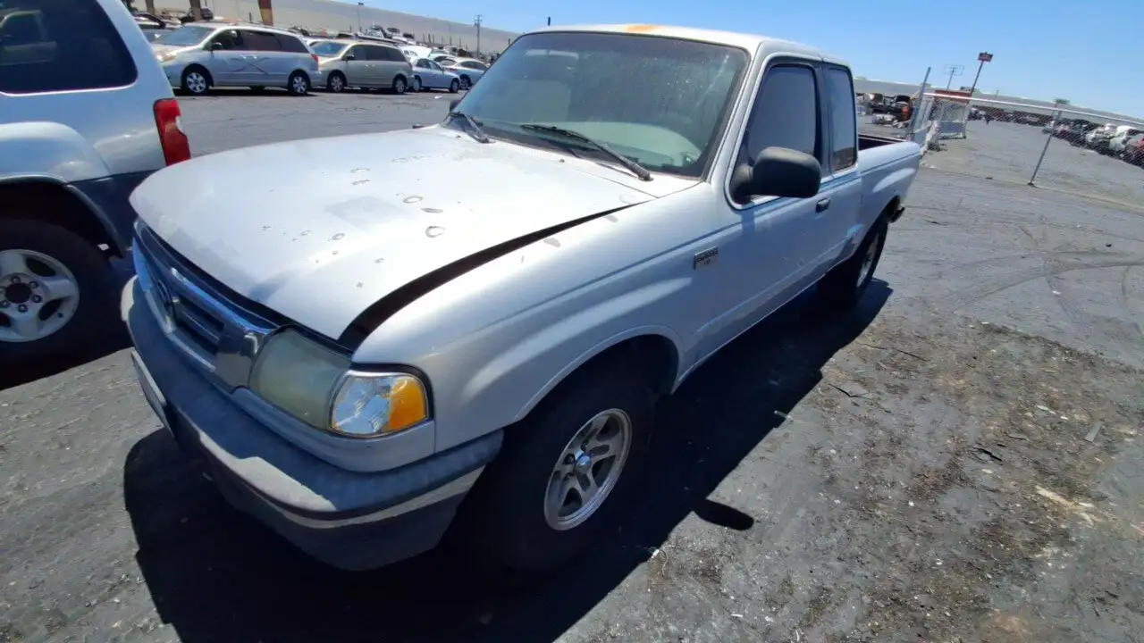 Photo of 2001 Mazda B3000