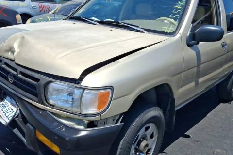 Photo of 1997 Nissan Pathfinder
