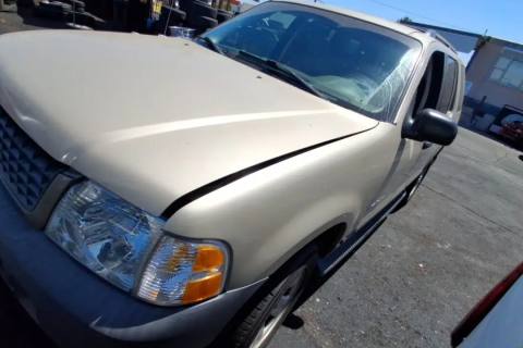 Photo of 2004 Ford Explorer