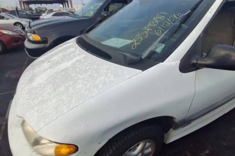 Photo of 2000 Plymouth Grand Voyager