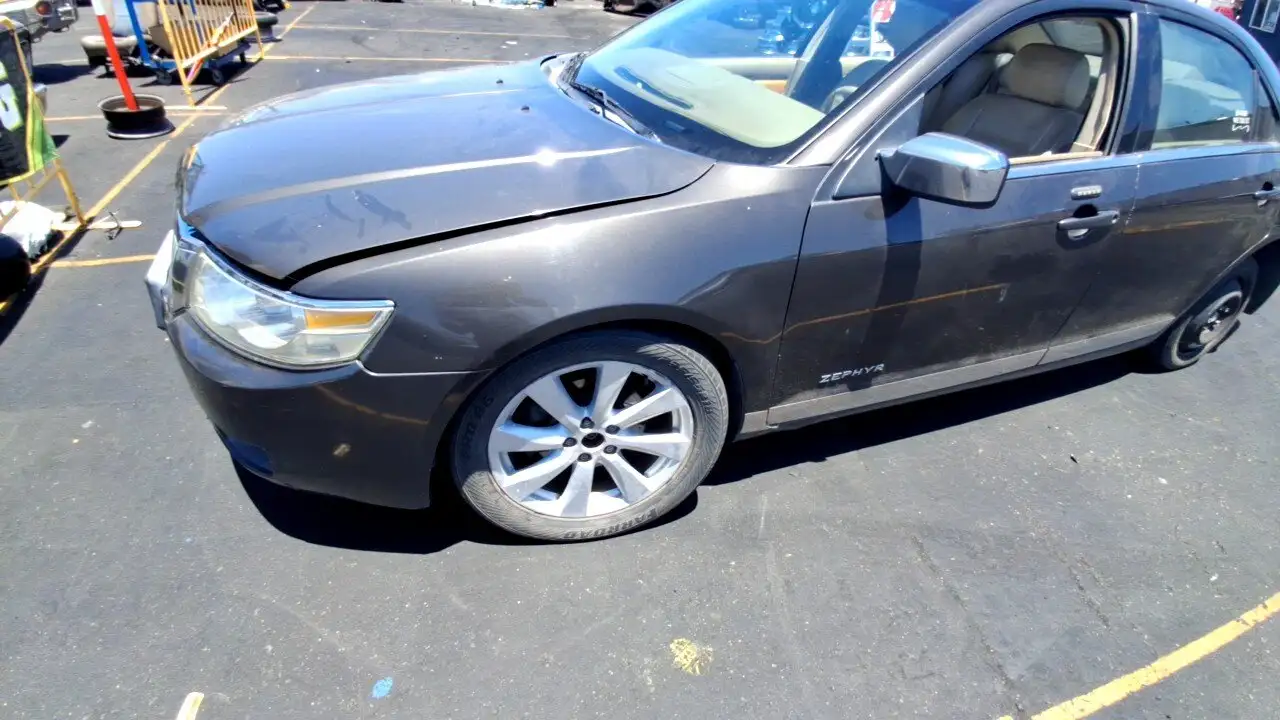 Photo of 2006 Lincoln Zephyr