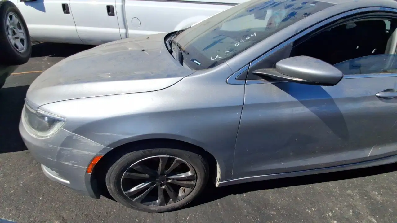 Photo of 2015 Chrysler 200