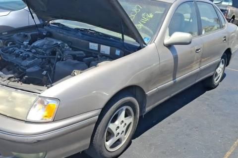 Photo of 1999 Toyota Avalon