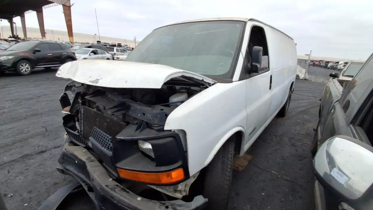 Photo of 2006 Chevrolet Express 3500