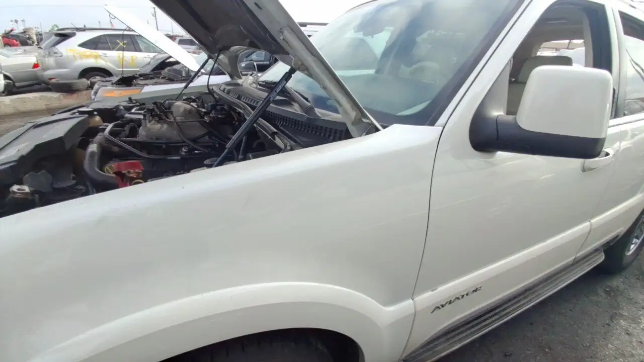 Photo of 2003 Lincoln Aviator