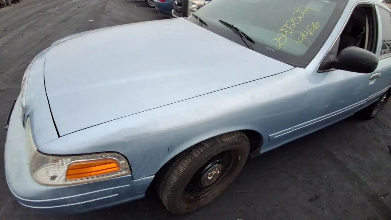 Photo of 2008 Ford Crown Victoria