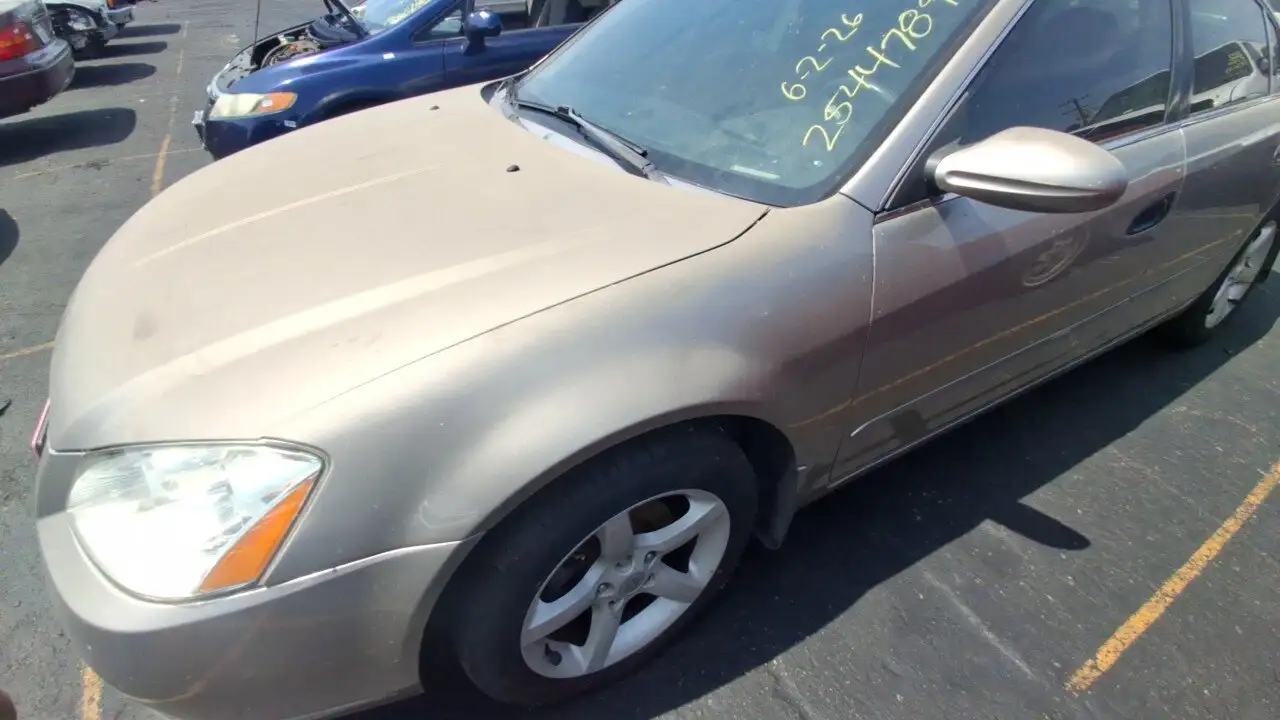 Photo of 2005 Nissan Altima