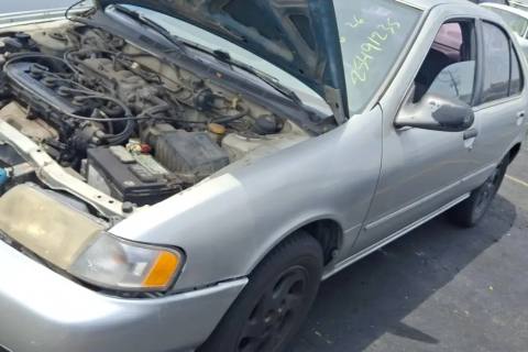 Photo of 1999 Nissan Sentra