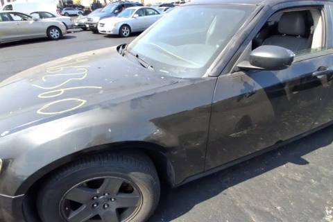 Photo of 2005 Dodge Magnum