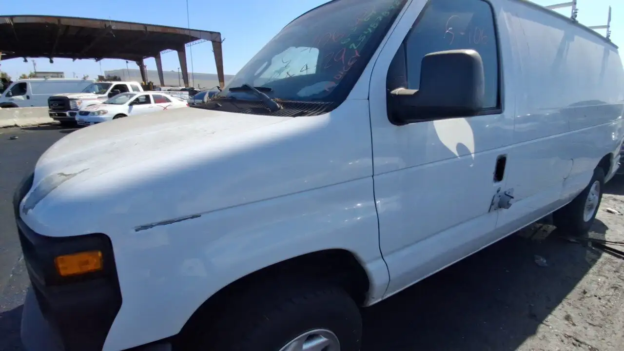 Photo of 2009 Ford E-150