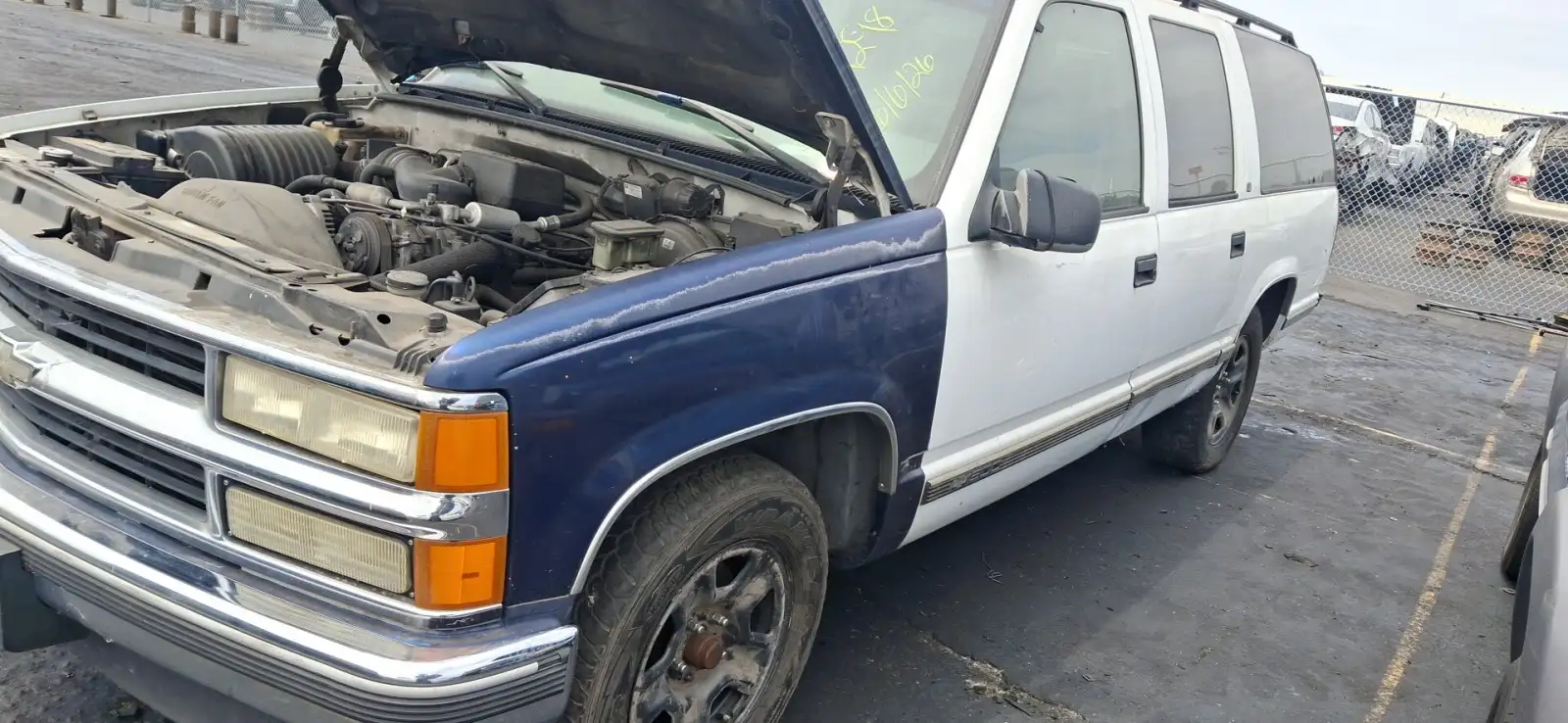 Photo of 1999 Chevrolet C1500 Suburban
