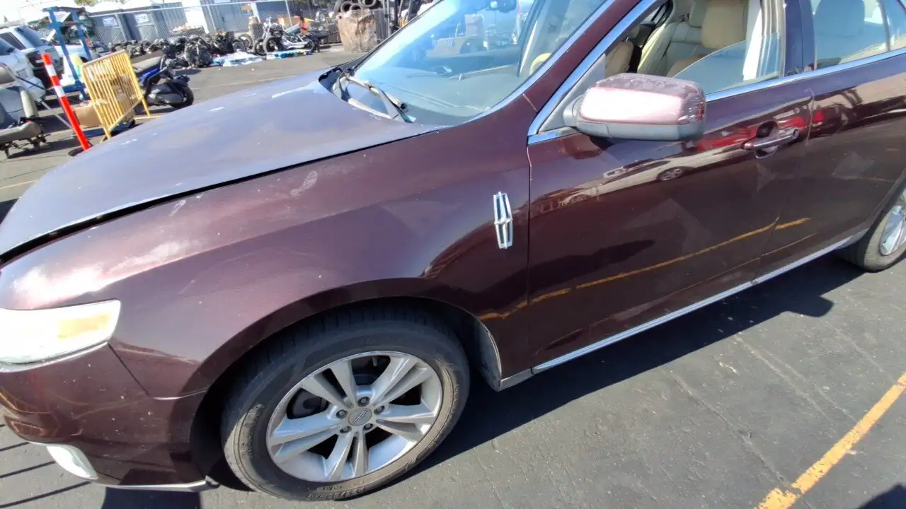 Photo of 2011 Lincoln Mks