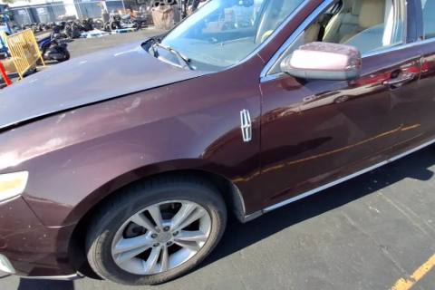 Photo of 2011 Lincoln Mks