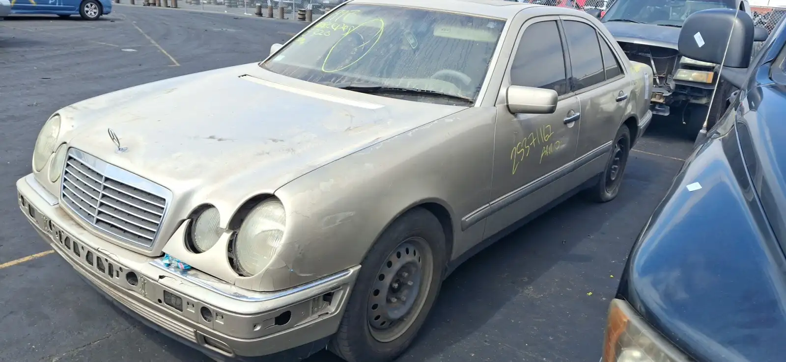 Photo of 1997 Mercedes-Benz E320