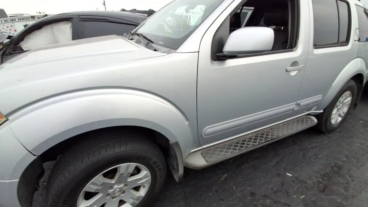 Photo of 2005 Nissan Pathfinder