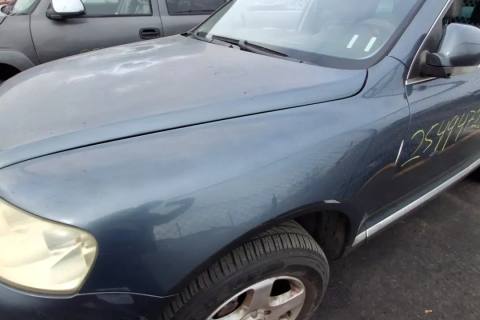 Photo of 2005 Volkswagen Touareg