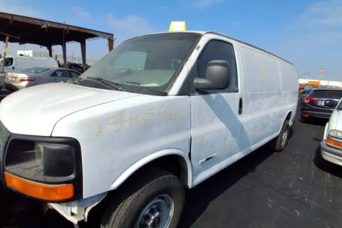 Photo of 2005 Gmc Savana 2500