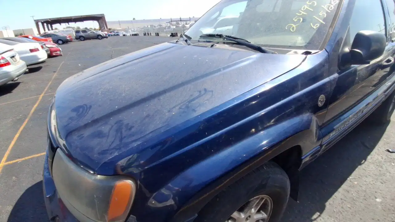Photo of 2004 Jeep Grand Cherokee