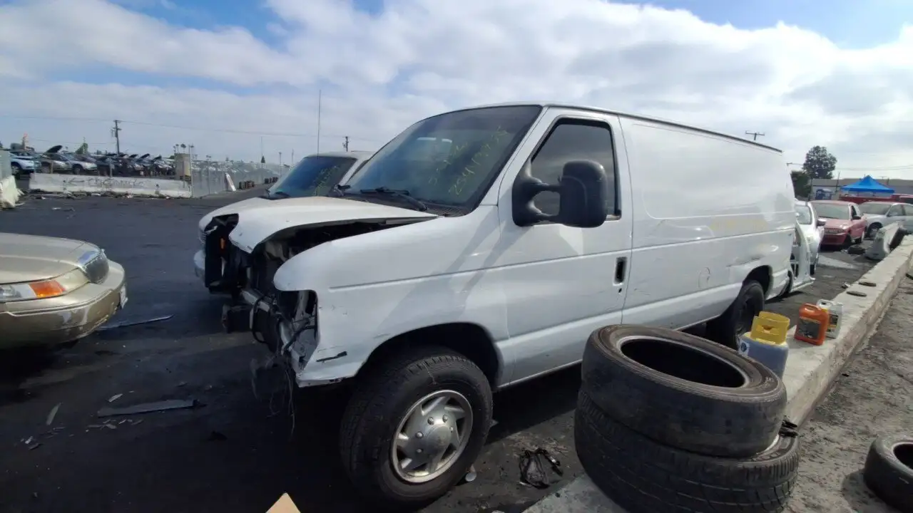 Photo of 2011 Ford E-150