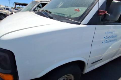 Photo of 2005 Gmc Savana 2500