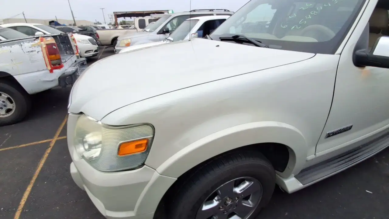 Photo of 2006 Ford Explorer