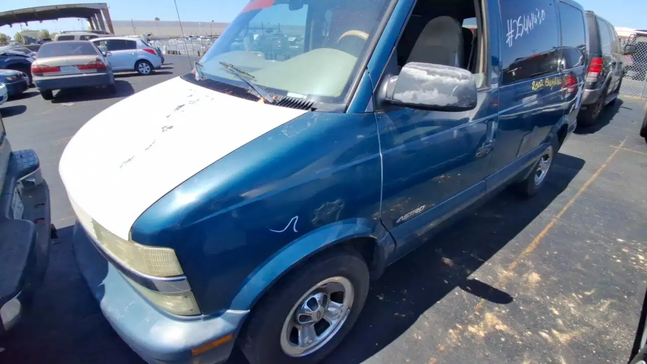 Photo of 2002 Chevrolet Astro