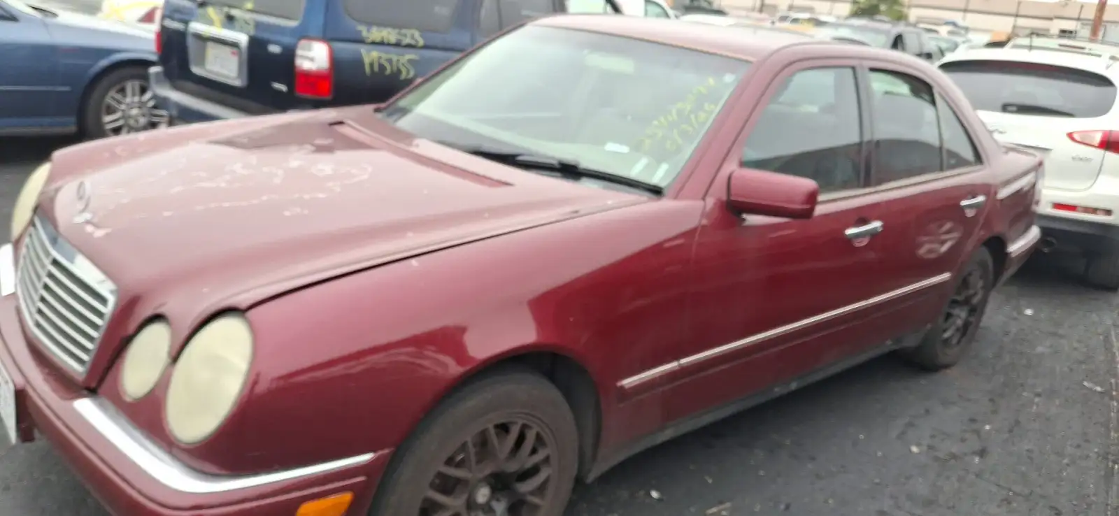 Photo of 1999 Mercedes-Benz E320