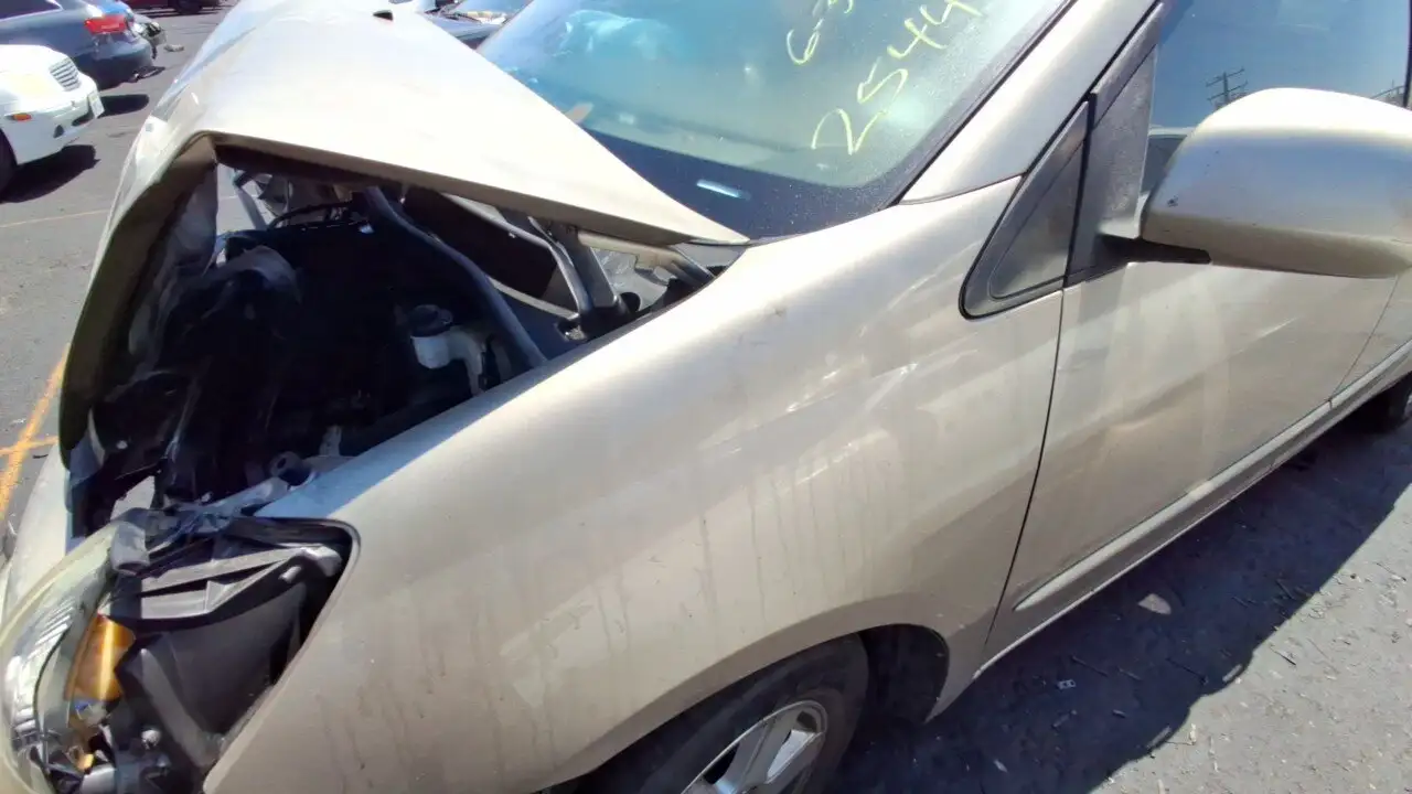 Photo of 2004 Toyota Sienna