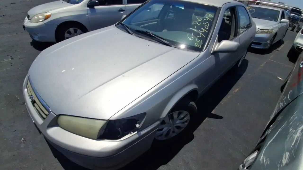 Photo of 2000 Toyota Camry