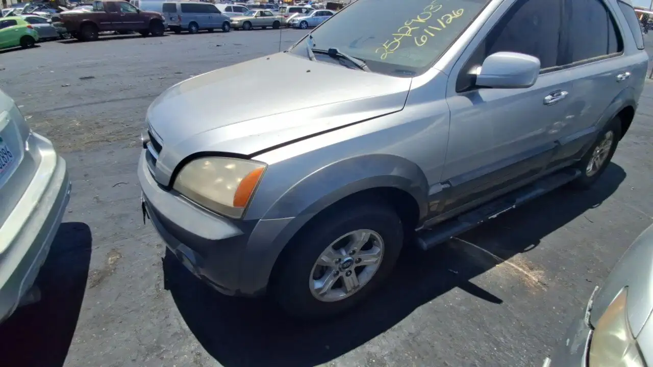 Photo of 2004 Kia Sorento