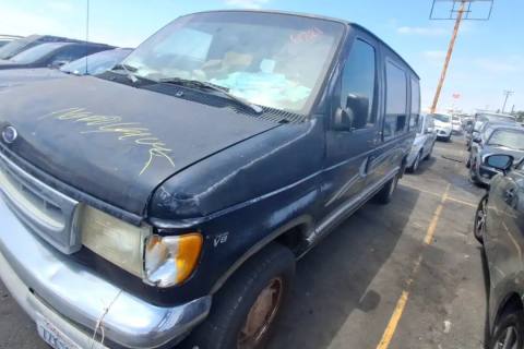 Photo of 2000 Ford E-150 Econoline