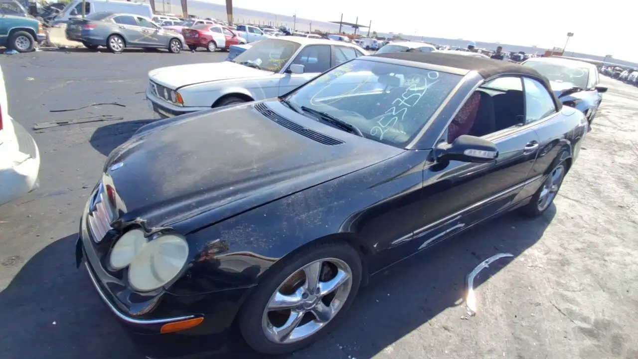 Photo of 2005 Mercedes-Benz Clk320