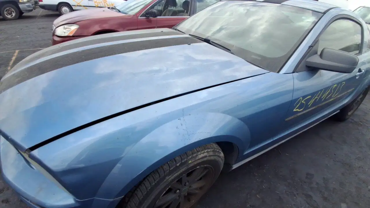 Photo of 2005 Ford Mustang