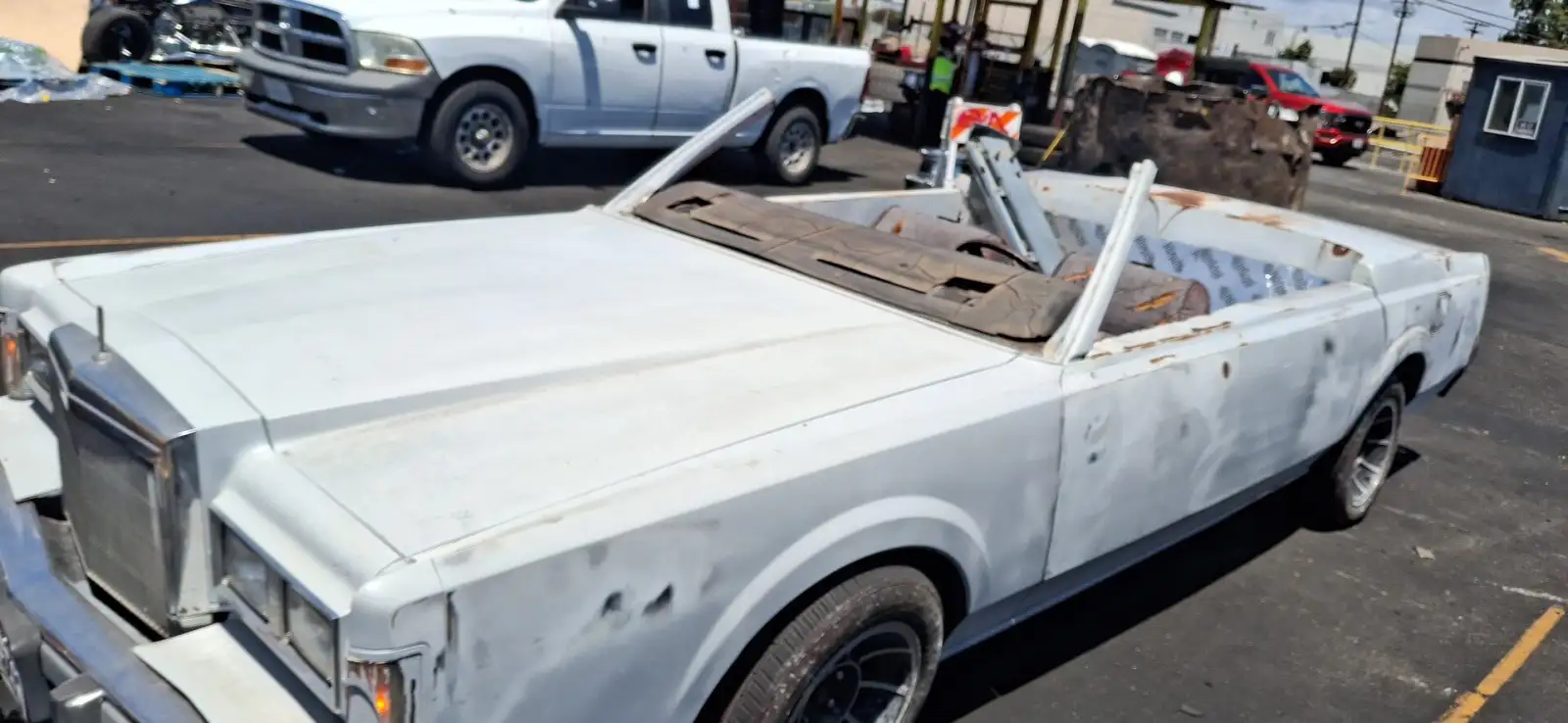 Photo of 1988 Lincoln Town Car