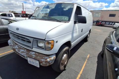 Photo of 2001 Ford E-250 Econoline