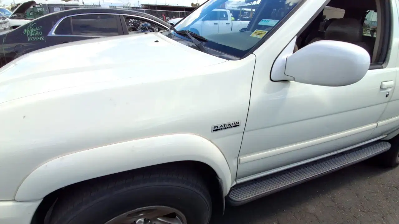 Photo of 2004 Nissan Pathfinder