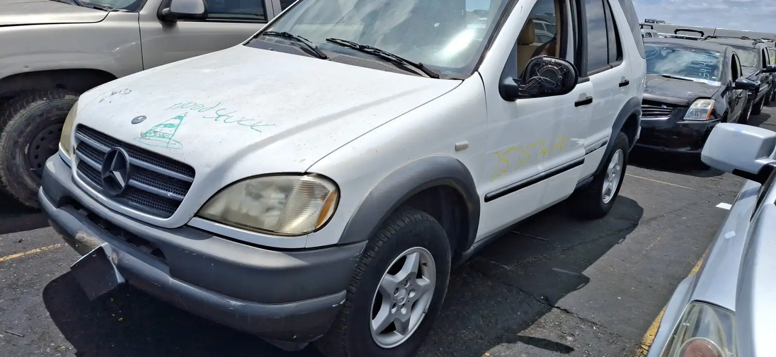 Photo of 1998 Mercedes-Benz Ml320