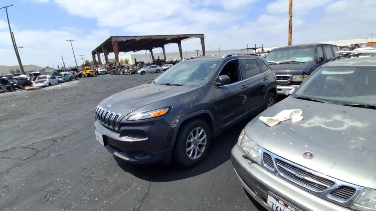 Photo of 2015 Jeep Cherokee