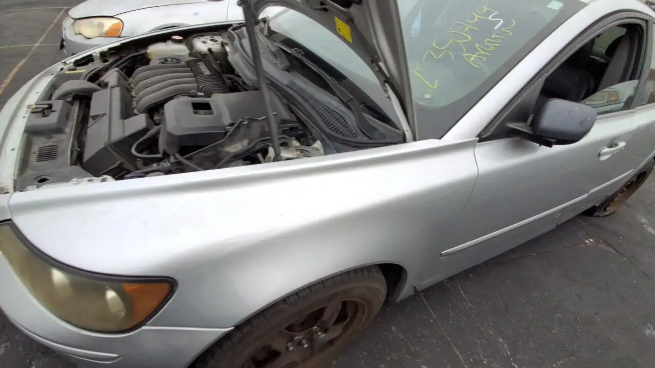 Photo of 2004 Volvo S40