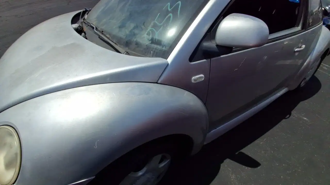 Photo of 2000 Volkswagen Beetle