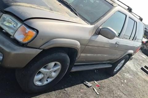 Photo of 2001 Nissan Pathfinder
