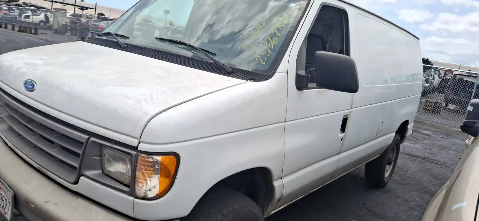 Photo of 1994 Ford E-350 Econoline