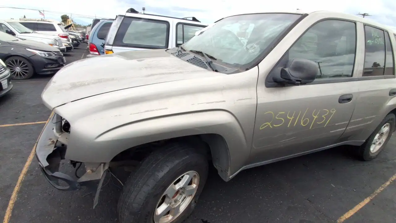 Photo of 2002 Chevrolet Trailblazer