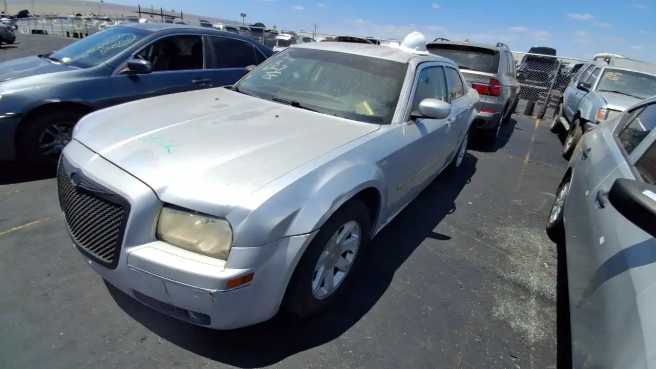 Photo of 2005 Chrysler 300
