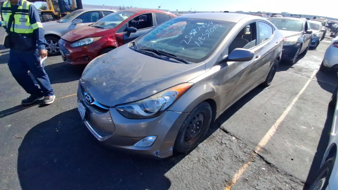 Photo of 2013 Hyundai Elantra