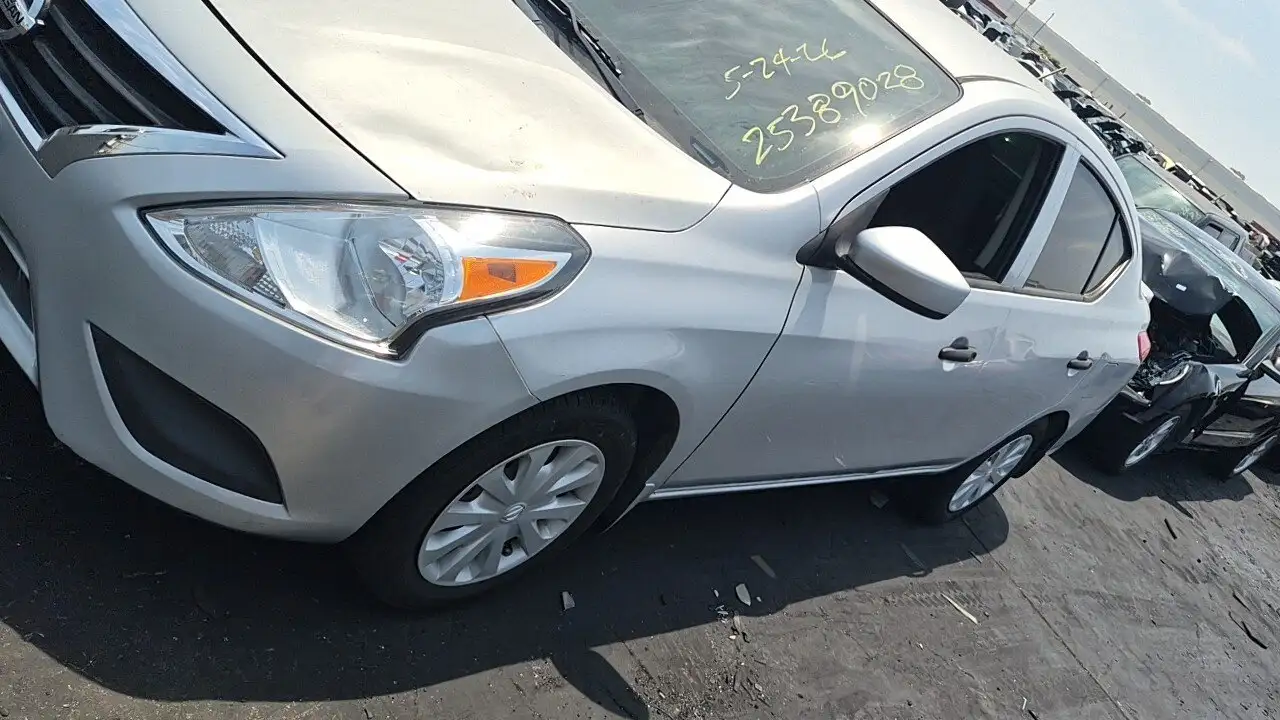 Photo of 2016 Nissan Versa