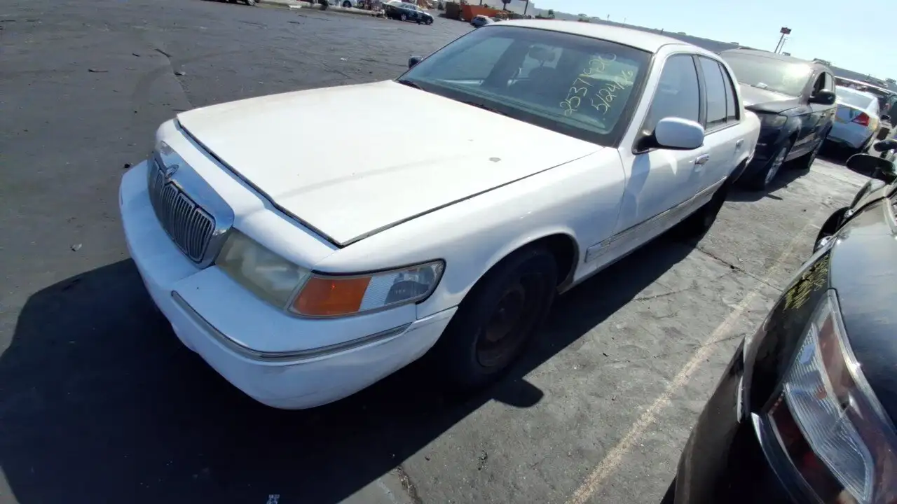Photo of 2001 Mercury Grand Marquis