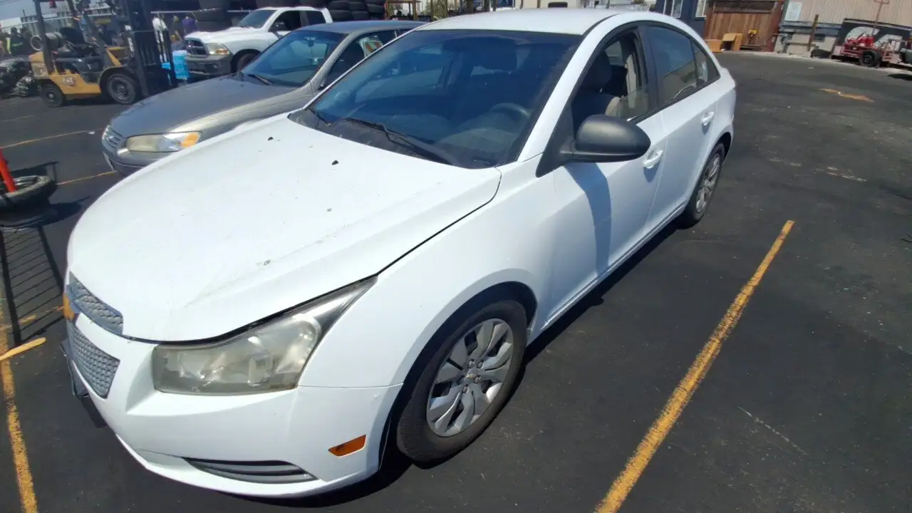 Photo of 2013 Chevrolet Cruze