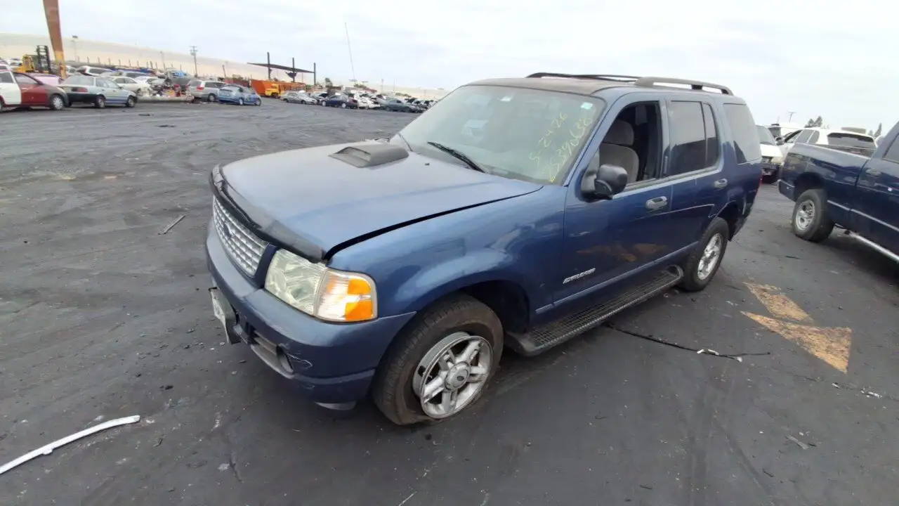Photo of 2004 Ford Explorer