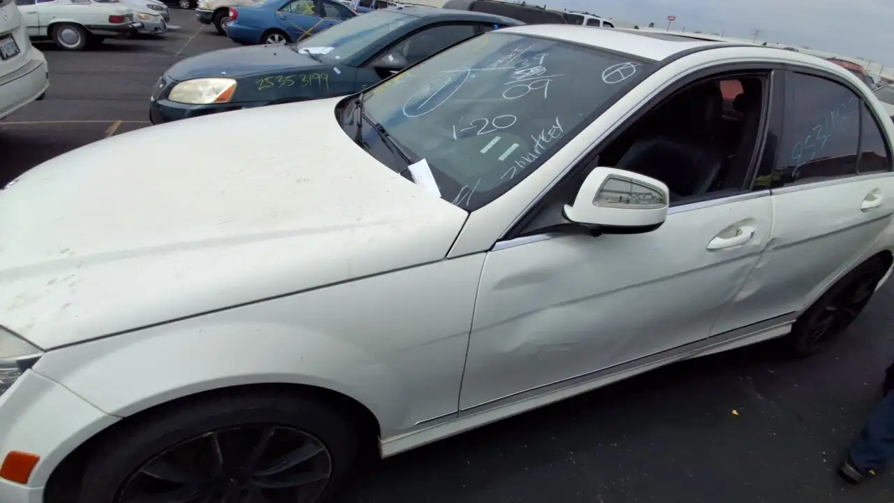Photo of 2009 Mercedes-Benz C300